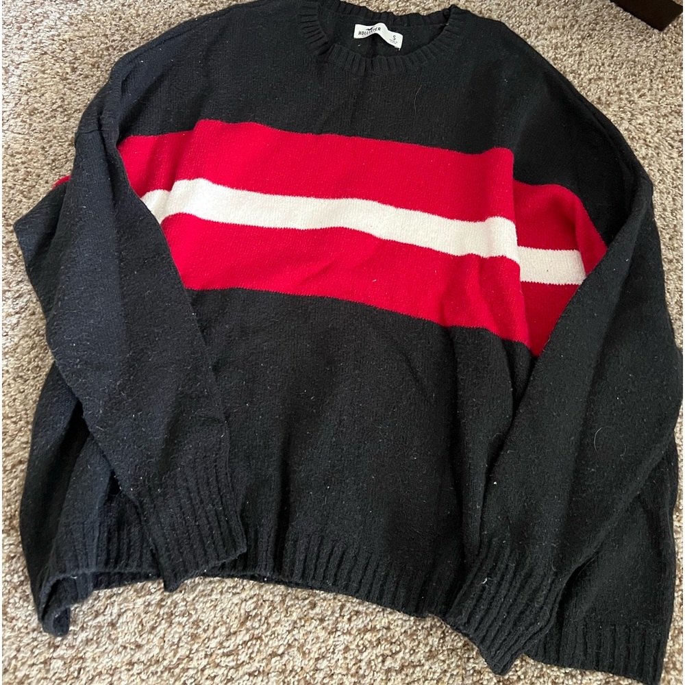 Hollister sweater size S